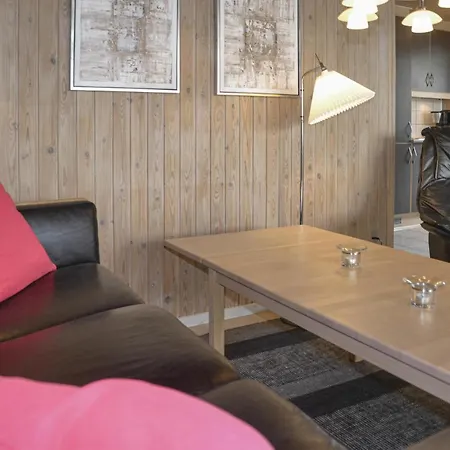 4 Bedroom Amazing In Henne Дом отдыха *